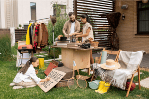 Read more about the article Garage Sale Before Moving Out
