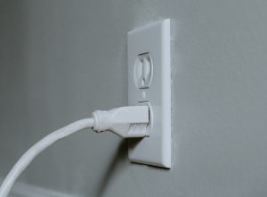 Read more about the article How To Clean Your Office Light Switches And Outlet Covers
