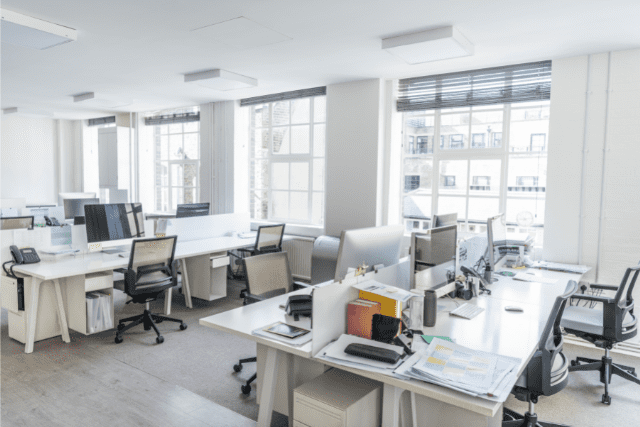 Read more about the article Benefits Of Natural Light In The Office