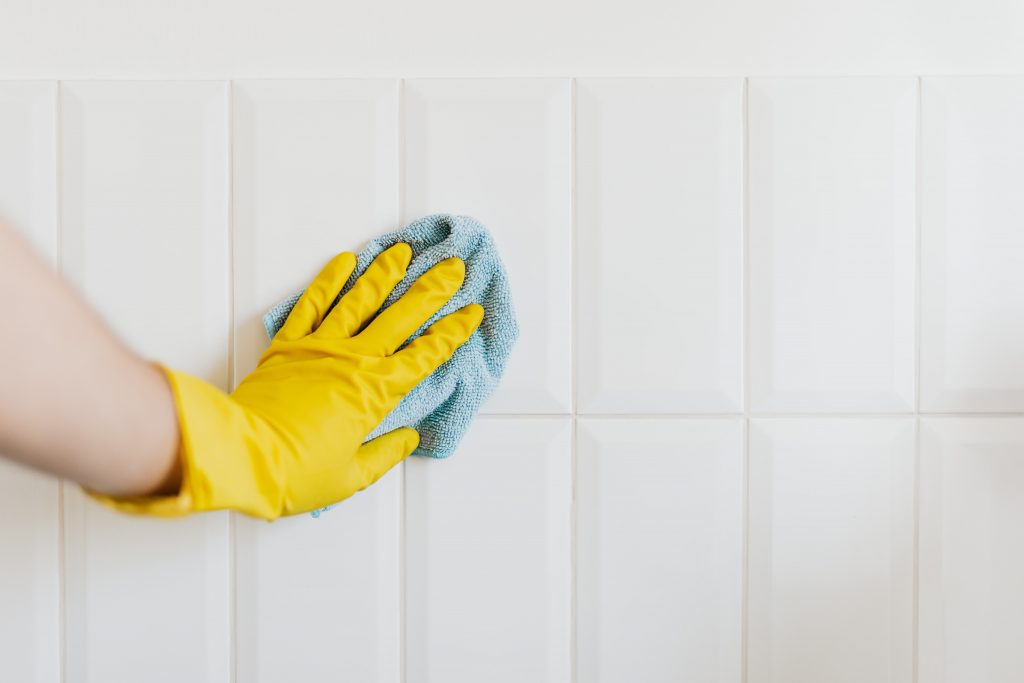 How to practice the cleaning routine of your Airbnb?
