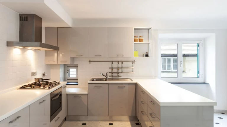 Apartment Cleaning Service Chicago Kitchen